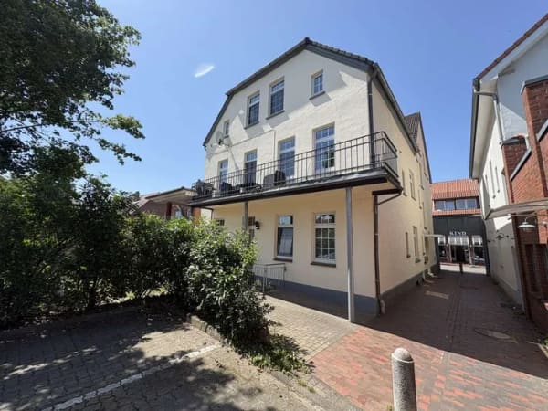 Immobilie in Zeven - Volksbank Immobilien:  Attraktives Wohn- und Geschäftshaus als solide Kapitalanlage - Bild 1