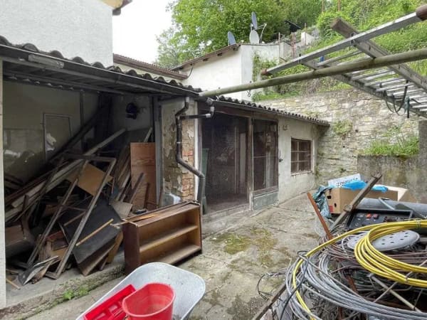 Immobilie in Dornburg-Camburg - Wohnhaus mit Garage, Sonnenterrasse, Berggarten und Gewölbekeller - Bild 1