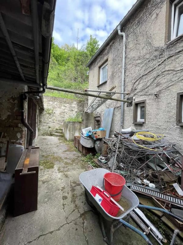 Immobilie in Dornburg-Camburg - Wohnhaus mit Garage, Sonnenterrasse, Berggarten und Gewölbekeller - Bild 2