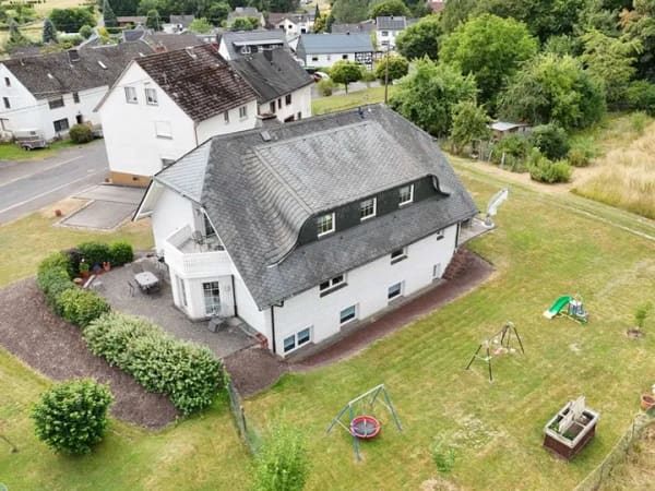 Immobilie in Roßbach - Viel Platz für Ihre Wohnträume – Hochwertiges Einfamilienhaus mit Einliegerwohnung in ruhiger Wohnla - Bild 3