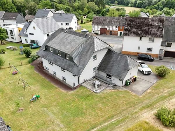 Immobilie in Roßbach - Viel Platz für Ihre Wohnträume – Hochwertiges Einfamilienhaus mit Einliegerwohnung in ruhiger Wohnla - Bild 4