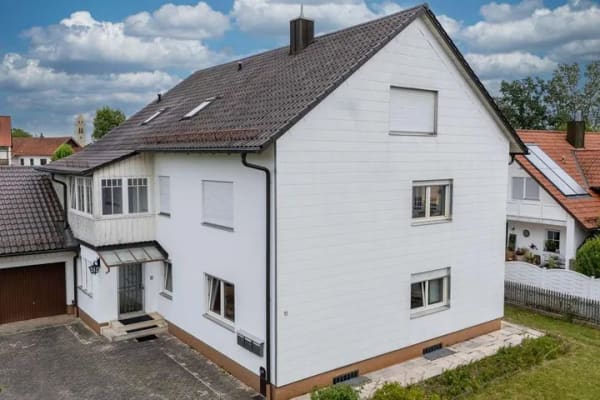 Immobilie in Petershausen - Seltene Gelegenheit - Freies Dreifamilienhaus in ruhiger Lage von Petershausen! - Bild 0