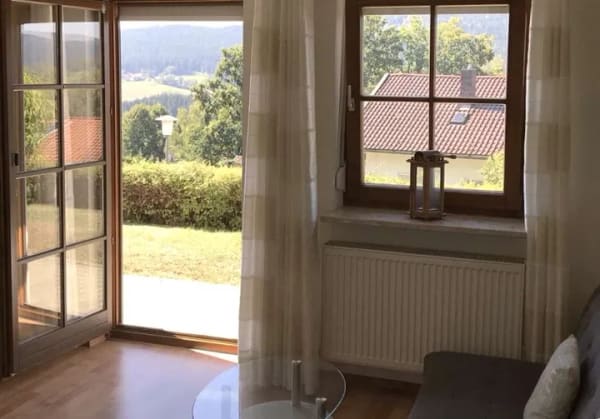 Immobilie in Arnbruck - Traumhafte 2-Zimmer-Wohnung mit Panoramablick in Arnbruck - Bild 2