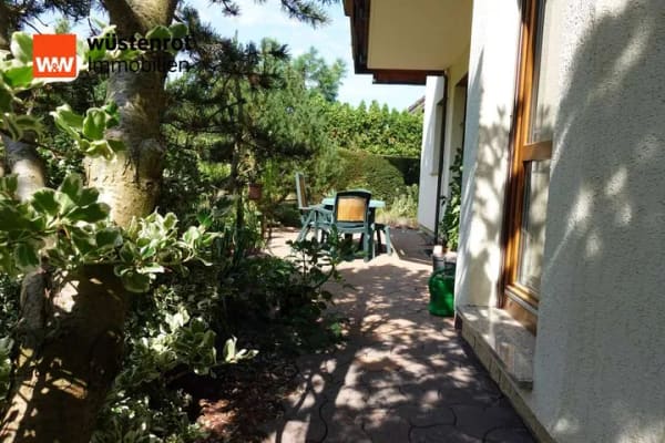 Immobilie in Kranichfeld - Gepflegtes Einfamilienhaus in ruhiger Feldrandlage - Bild 1