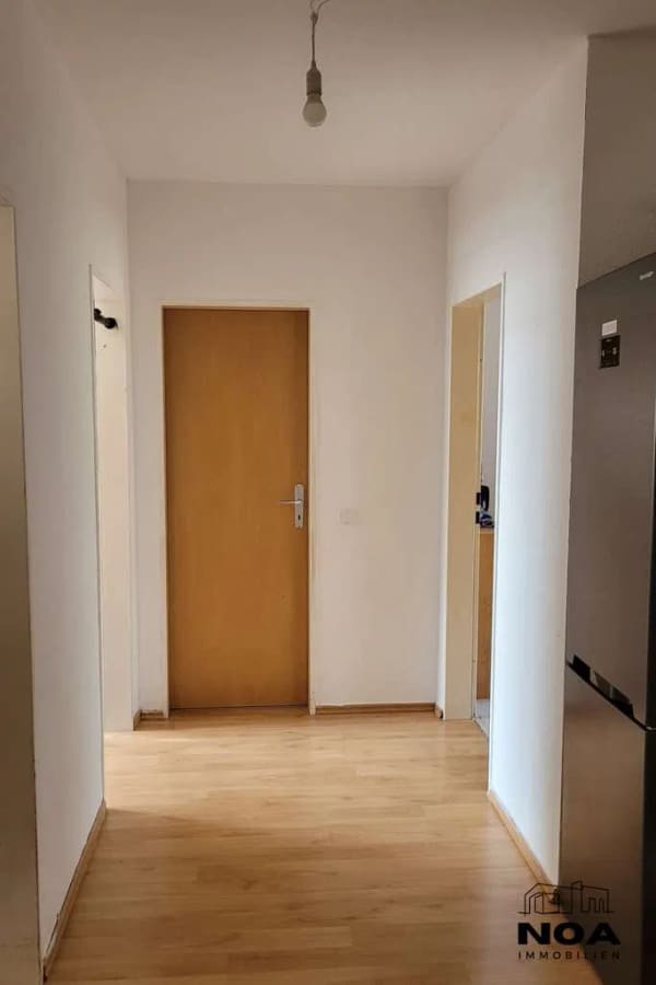 Immobilie in Voerde (Niederrhein) - Helle und gut geschnittene 4-Zimmer-Eigentumswohnung mit Balkon in zentraler Lage von Voerde - Bild 1