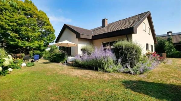 Immobilie in Gottmadingen - Ein Zuhause mit Potential – wohnen auf einer Ebene möglich - Bild 0