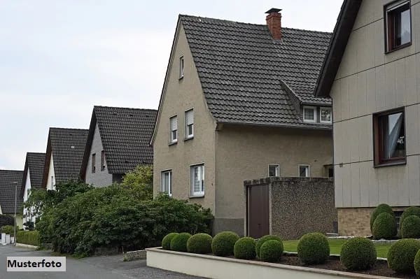 Immobilie in Ellrich - Wohnhaus mit Stall, Reithalle & 9 Garagen - Bild 0