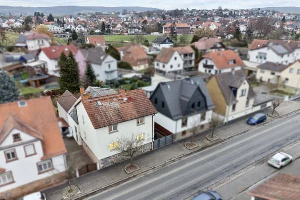 Immobilie in Glauburg - Wohn- und Geschäftshaus mit Praxis & Garten - Bild 1