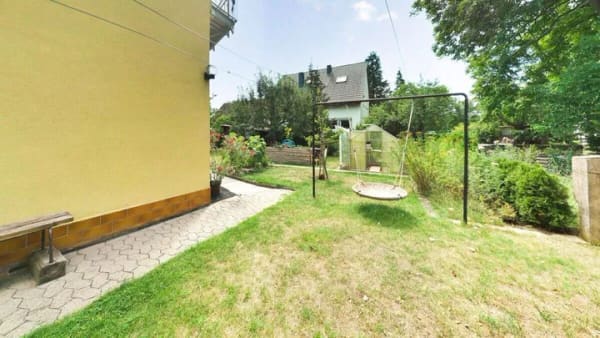 Immobilie in Burgoberbach - Hier haben auch Zwei Generationen viel Platz! Attraktives Zweifamilienhaus in Burgoberbach - Bild 1