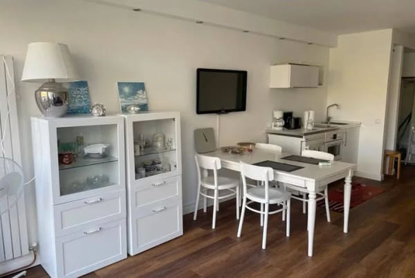 Immobilie in Sierksdorf - Schönes Apartment mit großer Terrasse, fußläufig zur Ostsee - Bild 1