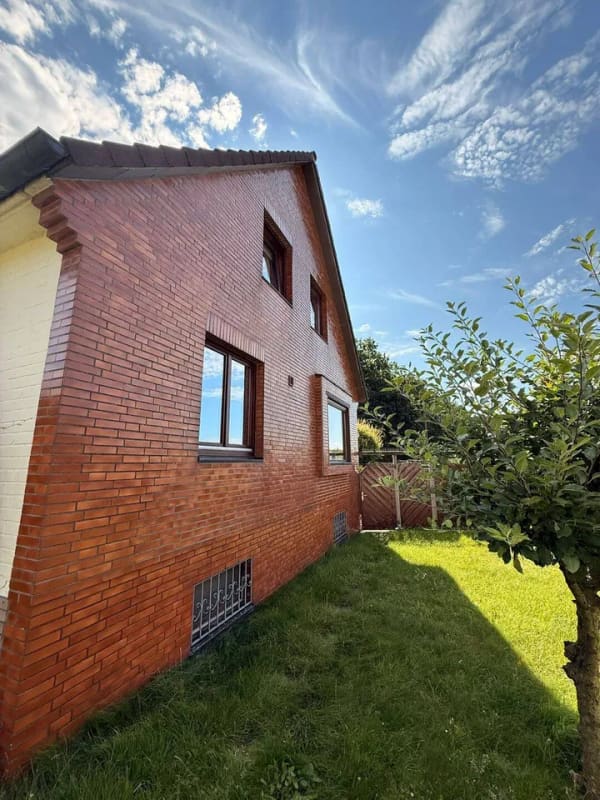 Immobilie in Alveslohe - Charmantes Einfamilienhaus in ruhiger Feldrandlage von Alveslohe – Viel Potenzial auf 493 m² Grundstück - Bild 4