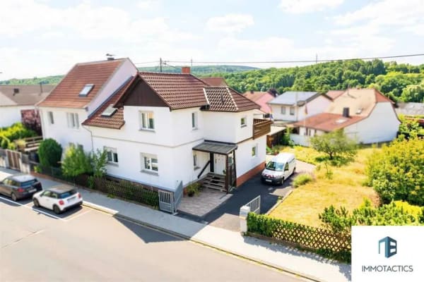 Immobilie in Rüdesheim - Einfamilienhaus mit viel Potenzial, Garten, Balkon & Garage in Rüdesheim - Bild 0
