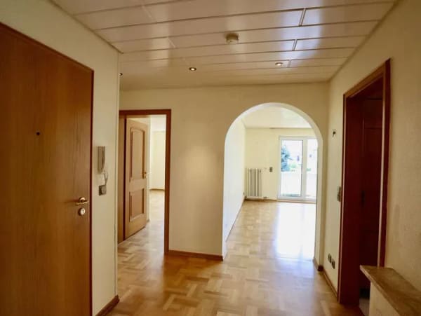 Immobilie in Cochem - Geräumige 3-Zimmer Wohnung mit Balkon und Stellplatz - Bild 2