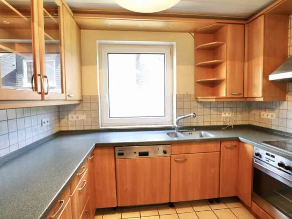 Immobilie in Cochem - Geräumige 3-Zimmer Wohnung mit Balkon und Stellplatz - Bild 3