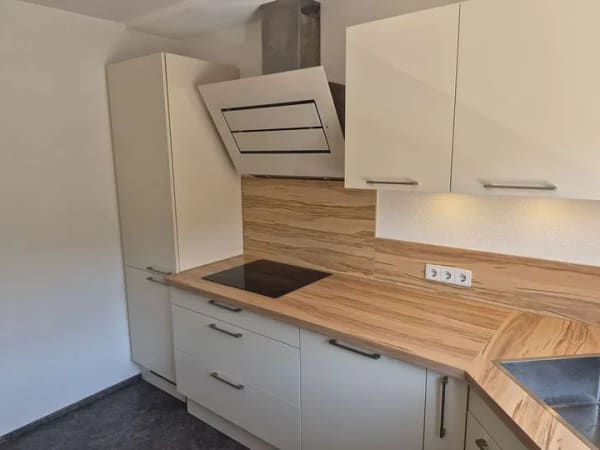 Immobilie in Brigachtal - Sehr hochwertig und frisch renovierte Vier-Zimmer-Wohnung in Brigachtal - Bild 2