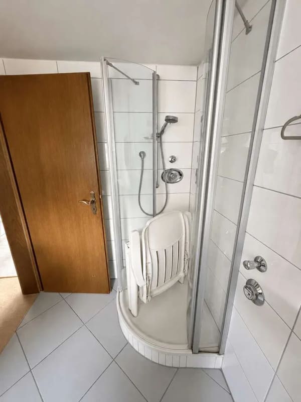 Immobilie in Rheinhausen - Zweifamilienhaus mit Ausbaupotenzial in ruhiger Lage von Niederhausen - Bild 4