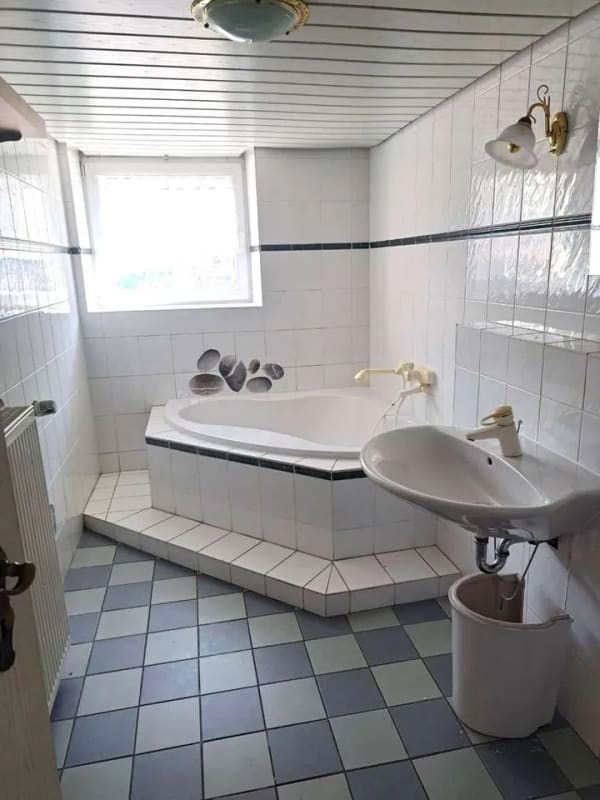 Immobilie in Püttlingen - gepflegtes beidseitig angebautes Einfamilienhaus in Püttlingen - Bild 2