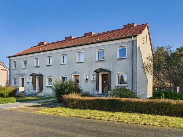 Immobilie in Rietschen - Rěčicy - Wohnen am Waldsaum - Reihenendhaus mit gewachsener Substanz und Entwicklungspotenzial in Rietschen - Bild 0