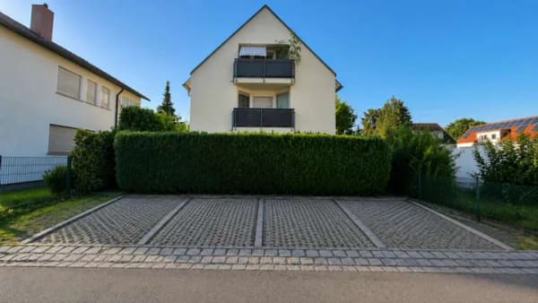 Immobilie in Neuhausen auf den Fildern - Interessantes Angebot! Vermietete 2 Zimmer-Wohnung mit Süd-Balkon! - Bild 1