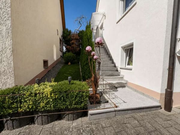 Immobilie in Empfingen - Besonderes Einfamilienhaus mit Gartengrundstück, 2 Garagen, Sauna & Werkstatt - Bild 1