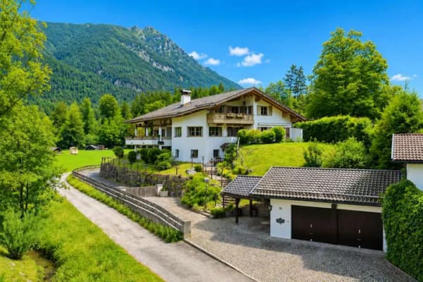 Immobilie in Grainau - Exklusive Villa in unvergleichlicher Panorama-Lage - Bild 0
