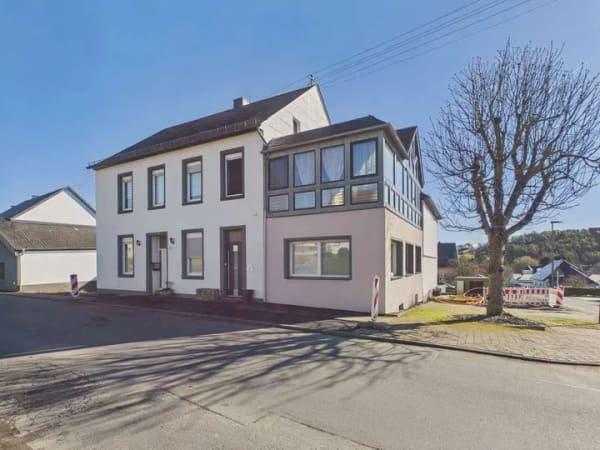 Immobilie in Berndorf - Wohnhaus mit 2 neuen Ferienwohnungen & Grundstück in Berndorf zu verkaufen! - Bild 0