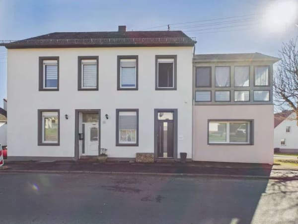 Immobilie in Berndorf - Wohnhaus mit 2 neuen Ferienwohnungen & Grundstück in Berndorf zu verkaufen! - Bild 1