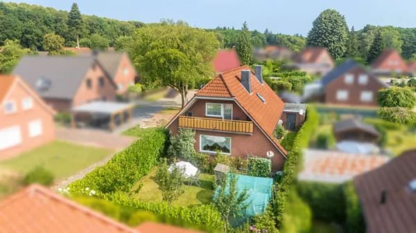 Immobilie in Berumbur - Ebenerdig bewohnbares Einfamilienhaus auf pflegeleichtem Grundstück in Berumbur - Bild 0