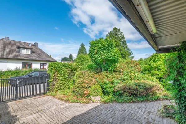 Immobilie in Ellerbek - Großzügiges 4- 5-Zimmer-Einfamilienhaus mit viel Potenzial - Bild 2