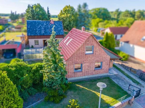 Immobilie in Gielow - Schönes Einfamilienhaus mit großem Grundstück und Nebengelass bei Malchin - Bild 2