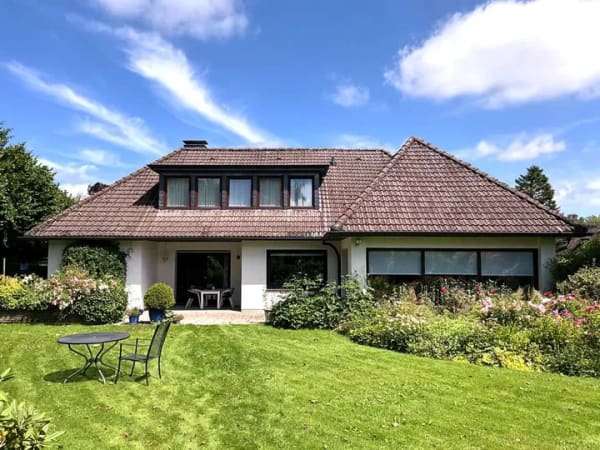 Immobilie in Mittelangeln - Gepflegtes,  großzügiges  EINFAMILIENHAUS in SATRUP Zentrale, hochwertige  Lage   –PROVISIONSFREI- - Bild 0