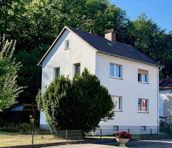 Immobilie in Meinhard - Viel Raum, viel Potenzial- Ihr neues Zuhause - Bild 0