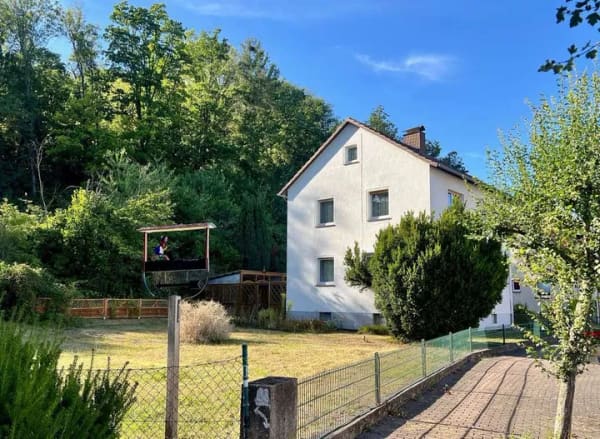 Immobilie in Meinhard - Viel Raum, viel Potenzial- Ihr neues Zuhause - Bild 2