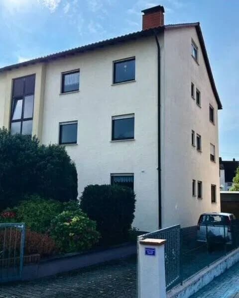 Immobilie in Hirschberg an der Bergstraße - Top-Gepflegtes Mehrfamilienhaus + Bauplatz! - Bild 0