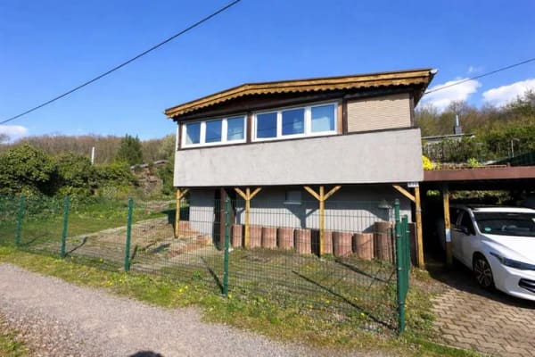 Immobilie in Weiskirchen - ***Charmantes Ferienhaus (auch als  Erstwohnsitz nutzbar ) am Schwarzrinder See in Weiskirchen *** - Bild 1