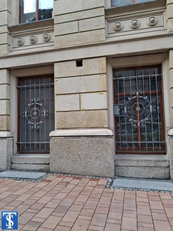 Immobilie in Plauen - Objekt-Nr.: 0226 - vermietete 3- bis 4-Zimmer-ETW mit Wanne, Dusche, Gäste-WC, Fahrstuhl, Abstellraum im Zentrum von Plauen - Bild 1
