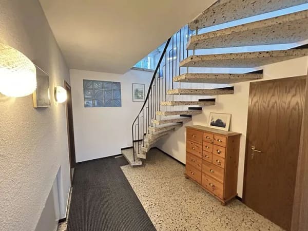 Immobilie in Warburg - Dreifamilienhaus mit Weitblick in Warburg-Germete – Kapitalanlage und Eigennutzung ideal kombiniert - Bild 4