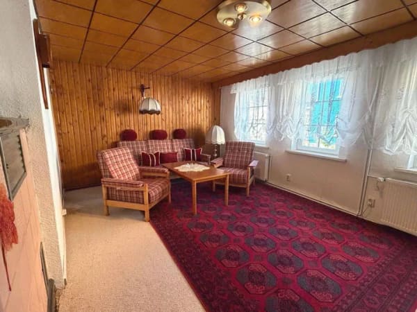 Immobilie in Unstrut-Hainich - Ein Zuhause mit vielen Möglichkeiten - Einfamilienhaus mit Garten, Garage und Ausbaupotenzial - Bild 2
