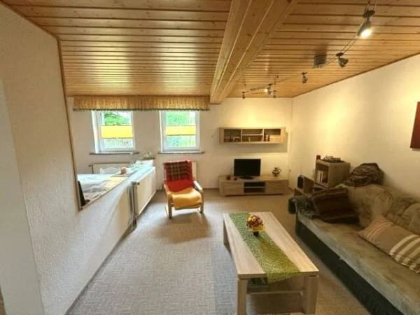 Immobilie in Wurzbach - Großes Einfamilienhaus mit Einliegerwohnung in Wurzbach-Heinersdorf - Bild 1