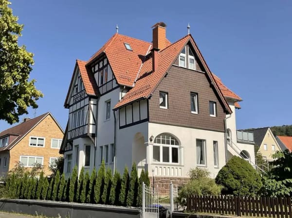 Immobilie in Northeim - Repräsentatives Zweifamilienhaus mit wunderschönem Garten im Herzen von Northeim - Bild 0
