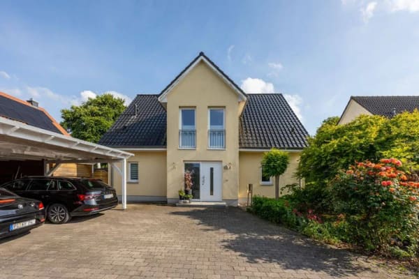 Immobilie in Kummerfeld - Modernes, energieeffizientes Einfamilienhaus in ruhiger Lage vor den Toren Hamburgs - Bild 1