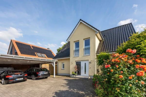 Immobilie in Kummerfeld - Modernes, energieeffizientes Einfamilienhaus in ruhiger Lage vor den Toren Hamburgs - Bild 2