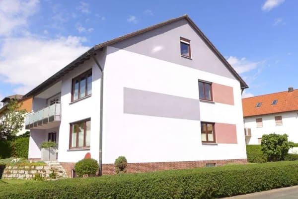 Immobilie in Eckersdorf - Top modernisiertes Zweifamilienhaus in Eckersdorf – zwei Wohnungen, viele Möglichkeiten - Bild 1