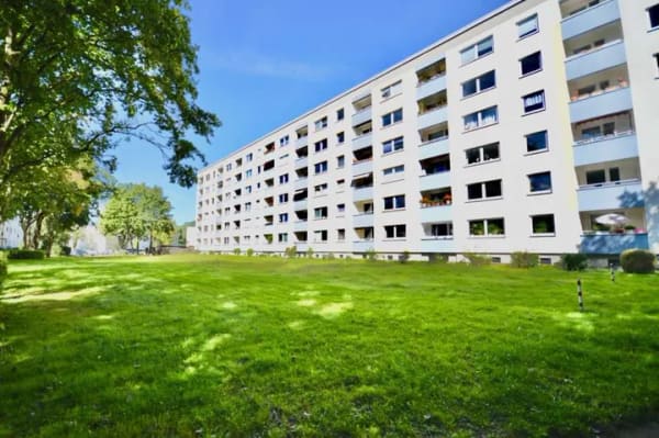 Immobilie in Ammersbek - DIE KAPITALANLAGE MIT DEM GUTEN GRUND – ERBBAUGRUNDSTÜCK NUN IM EIGENTUM DER WEG - Bild 0