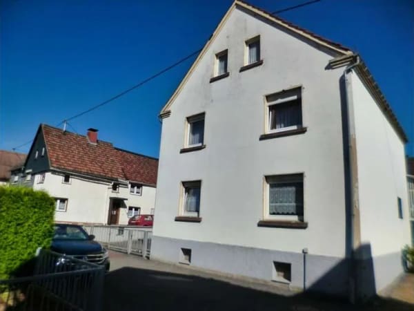 Immobilie in Willmenrod - Haus mit Scheune und großem Garten. - Bild 1