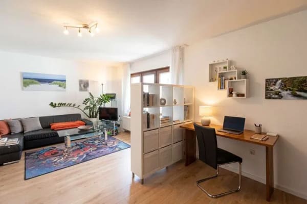 Immobilie in Pforzheim - Vermietetes Apartment mit Außenstellplatz - Bild 1