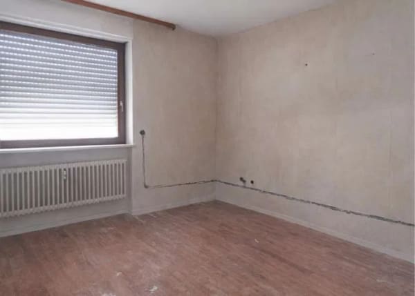 Immobilie in Sankt Wendel - Viel Platz für neue Ideen: Mehrgenerationenhaus mit Garten und großer Garage - Bild 1