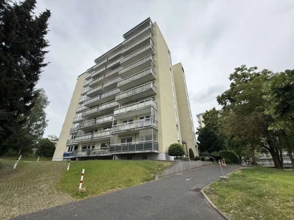 Immobilie in Lichtenfels - Attraktive Eigentumswohnung im 1. Obergeschoss mit Balkon und Personenaufzug - Bild 0