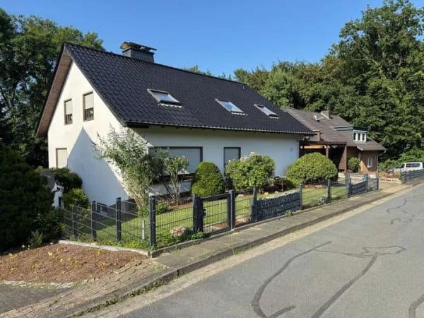 Immobilie in Hiddenhausen - Flexibilität pur: Ihr neues Zuhause mit Potenzial zum 3-Familienhaus in Hiddenhausen - Bild 1