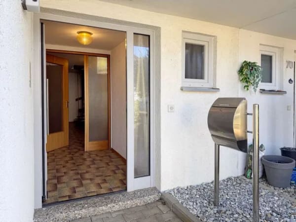Immobilie in Lichtenwald - Viel Platz zum Wohlfühlen – gepflegtes Reihenmittelhaus mit 2 Balkonen, Terrasse und Garage - Bild 1